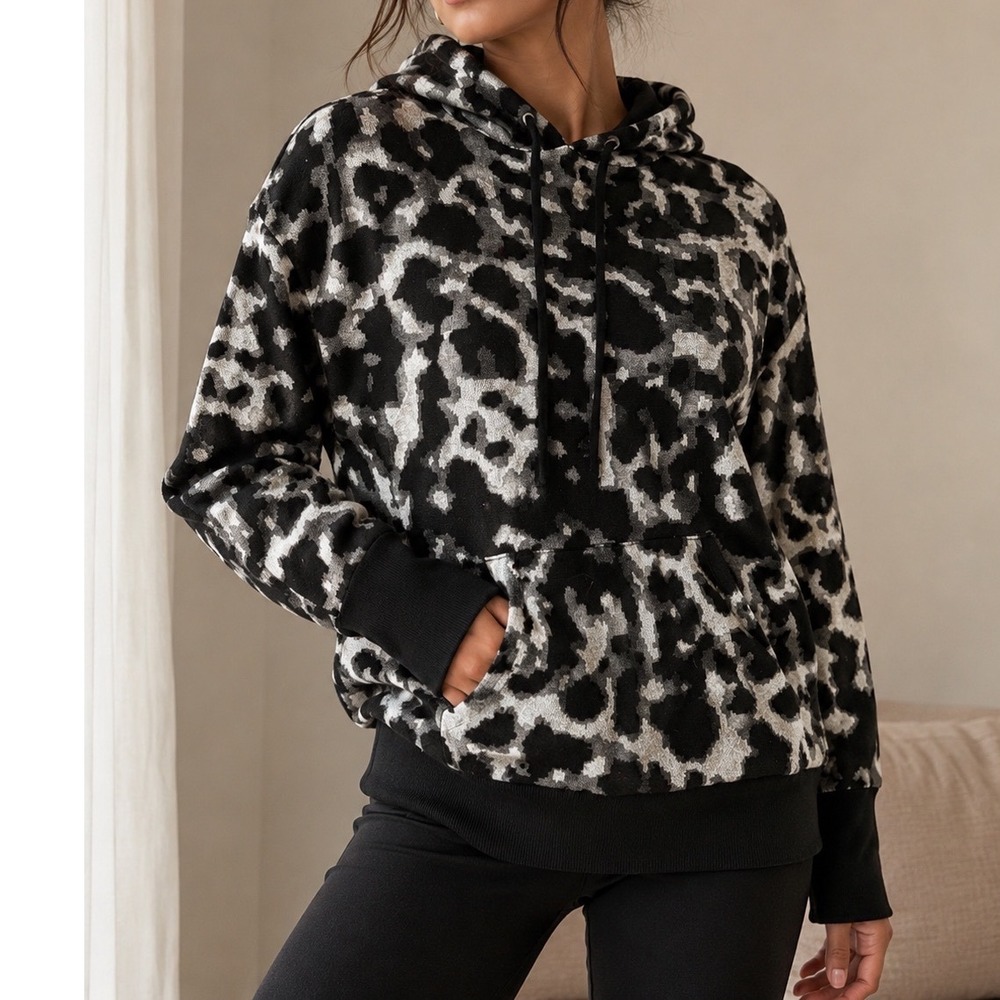 John + Jenn Leopard Print Knit Hoodie Sweater Grey Black Animal Print Medium X1